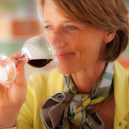 Caveau et domaine viticole de l'Engarran, à Lavérune, près de Montpellier.  AOC coteaux du languedoc, vin de pays d'oc, vendanges tardives et primeurs; le domaine produit des vins de haute qualité, régulièrement primés.